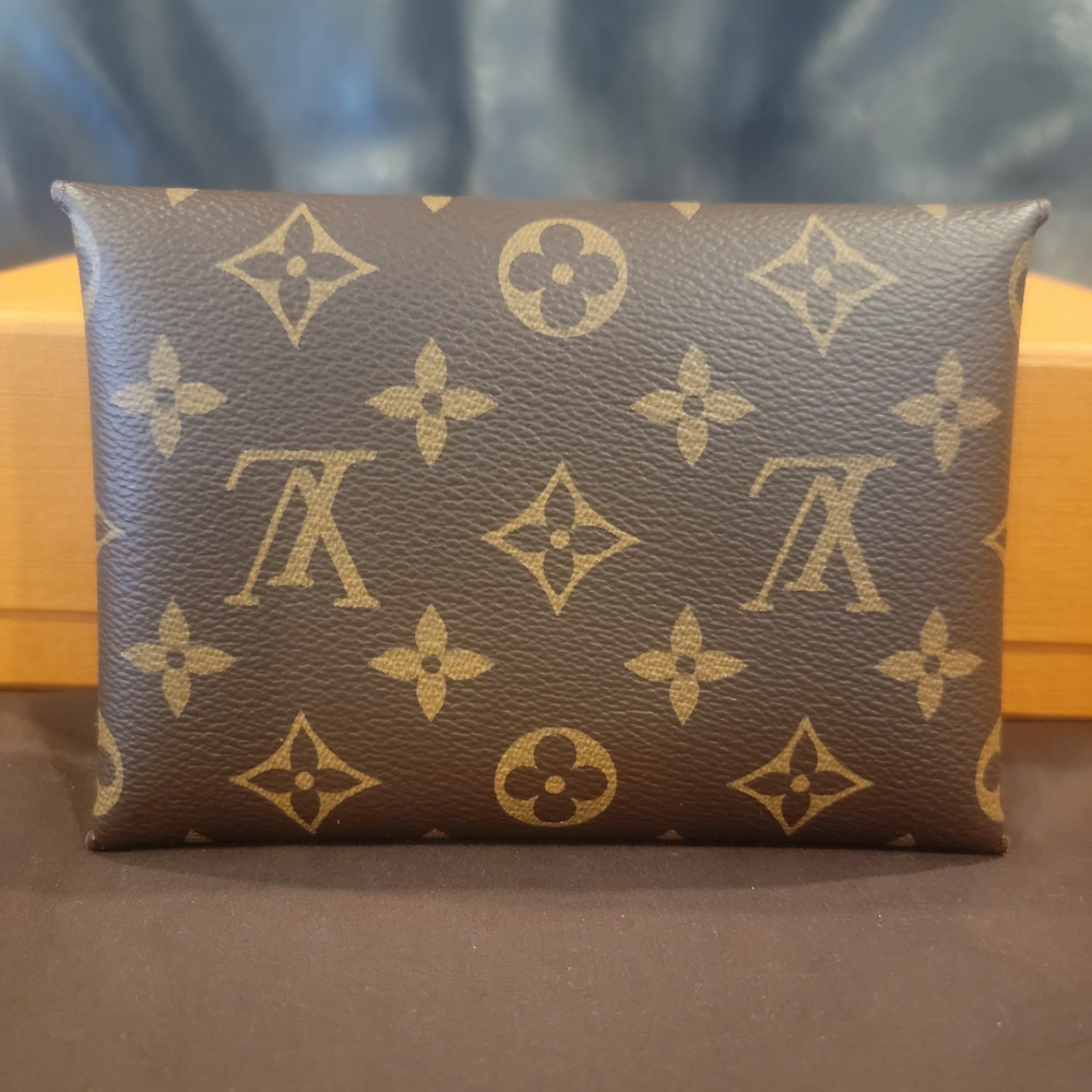 Louis Vuitton Kirigami Pochette - Picture 6 of 10